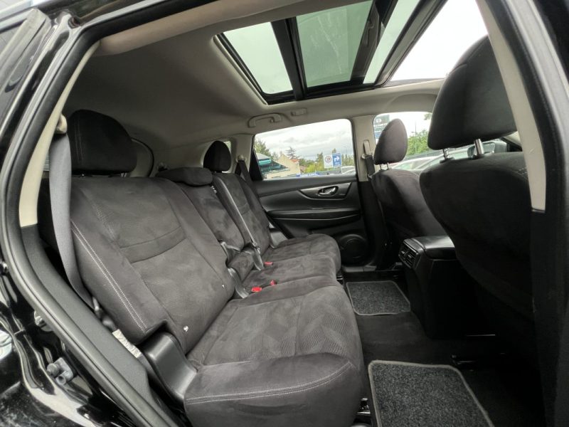 NISSAN X-TRAIL II N-CONNECTA 1.6 DCI 130 Cv 7 PLACES / TOIT OUVRANT ATTELAGE GPS - GARANTIE 1 AN