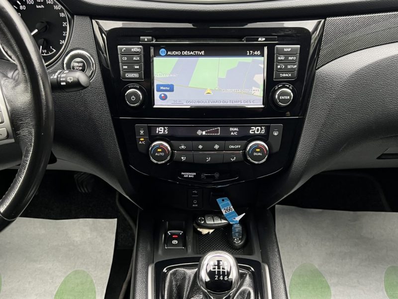 NISSAN X-TRAIL II N-CONNECTA 1.6 DCI 130 Cv 7 PLACES / TOIT OUVRANT ATTELAGE GPS - GARANTIE 1 AN