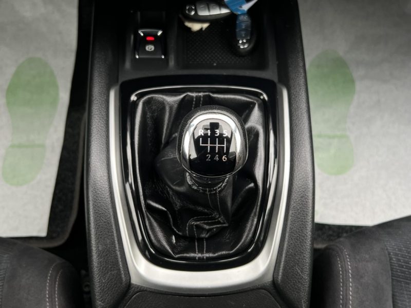 NISSAN X-TRAIL II N-CONNECTA 1.6 DCI 130 Cv 7 PLACES / TOIT OUVRANT ATTELAGE GPS - GARANTIE 1 AN