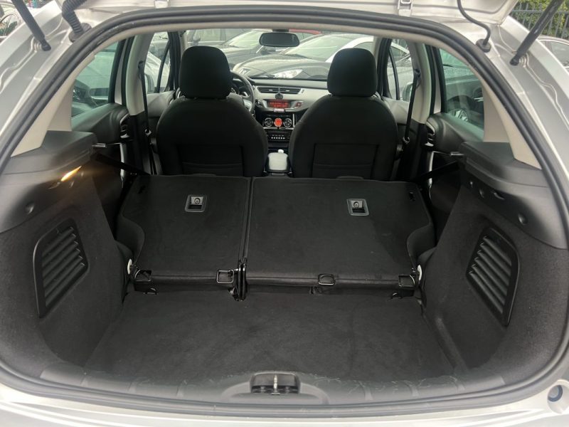 CITROEN C3 II EXCLUSIVE 1.4 VTI 95 Cv BOITE AUTO / TOIT PANO 49 200 Kms CRIT AIR 1 - GARANTIE 1 AN