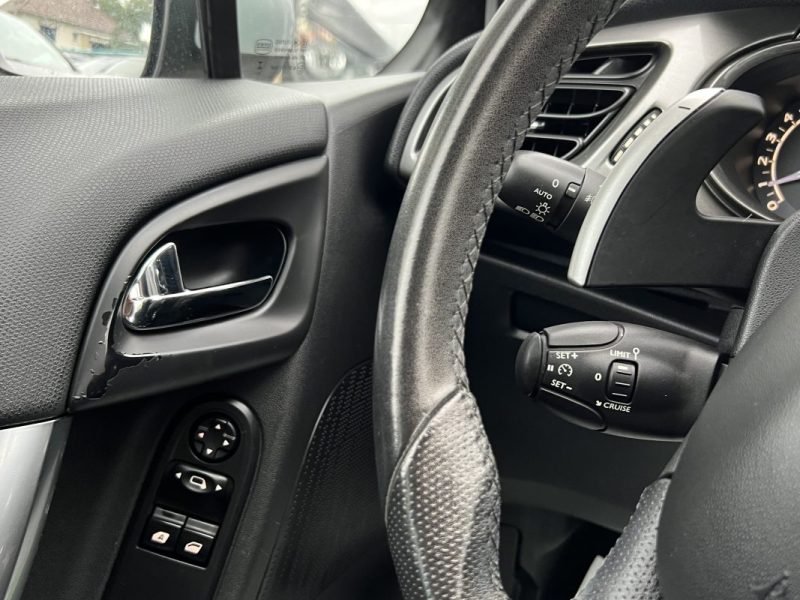 CITROEN C3 II EXCLUSIVE 1.4 VTI 95 Cv BOITE AUTO / TOIT PANO 49 200 Kms CRIT AIR 1 - GARANTIE 1 AN