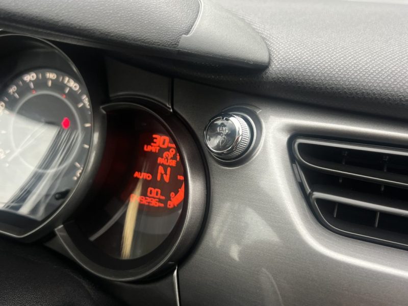 CITROEN C3 II EXCLUSIVE 1.4 VTI 95 Cv BOITE AUTO / TOIT PANO 49 200 Kms CRIT AIR 1 - GARANTIE 1 AN