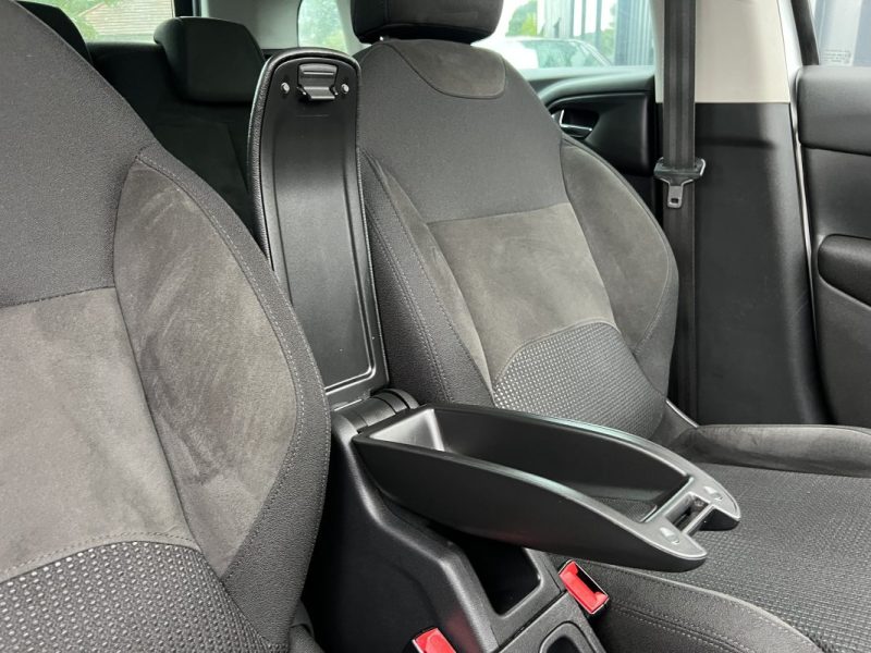 CITROEN C3 II EXCLUSIVE 1.4 VTI 95 Cv BOITE AUTO / TOIT PANO 49 200 Kms CRIT AIR 1 - GARANTIE 1 AN