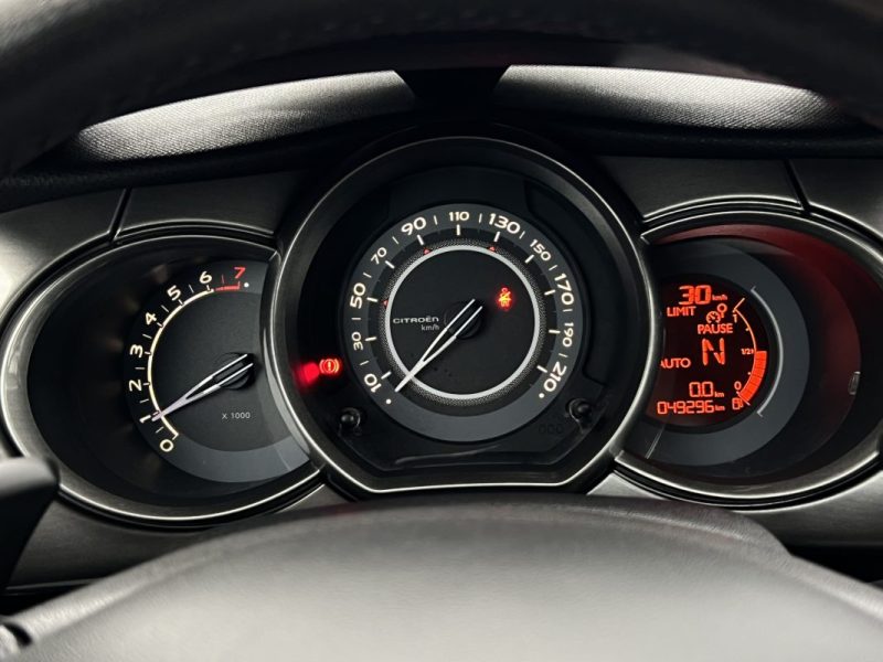 CITROEN C3 II EXCLUSIVE 1.4 VTI 95 Cv BOITE AUTO / TOIT PANO 49 200 Kms CRIT AIR 1 - GARANTIE 1 AN