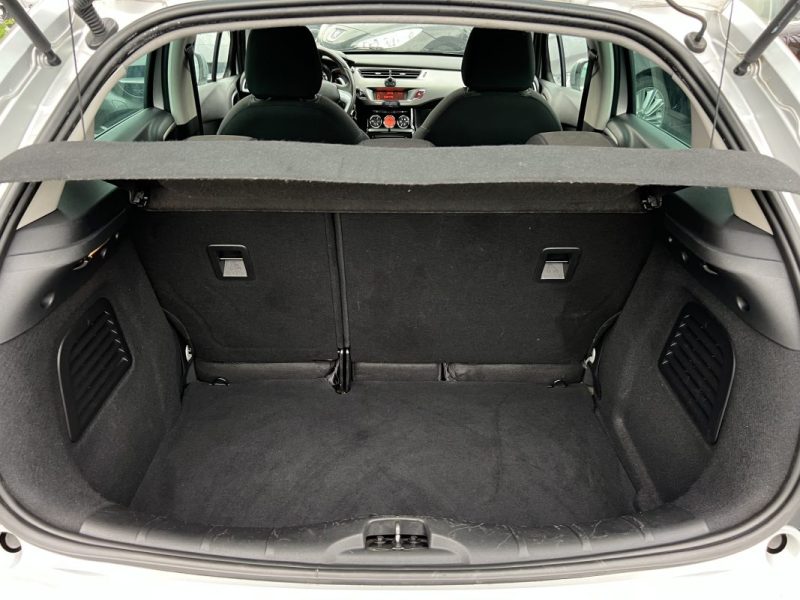 CITROEN C3 II EXCLUSIVE 1.4 VTI 95 Cv BOITE AUTO / TOIT PANO 49 200 Kms CRIT AIR 1 - GARANTIE 1 AN