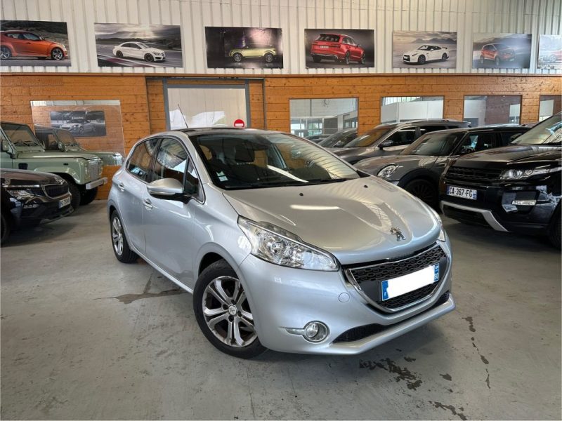 PEUGEOT 208 1.6 e-HDI 92cv Allure Toit pano