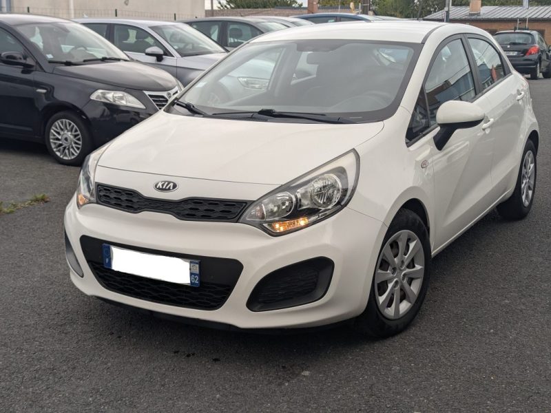 KIA  RIO 1.2I 85CV ET 5CV FISCAUX DISTRIBUTION A CHAINE 