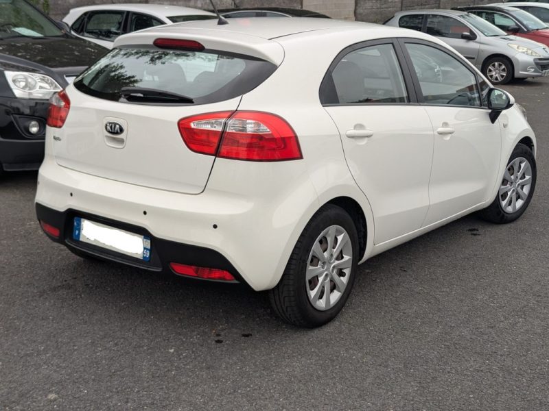 KIA  RIO 1.2I 85CV ET 5CV FISCAUX DISTRIBUTION A CHAINE 