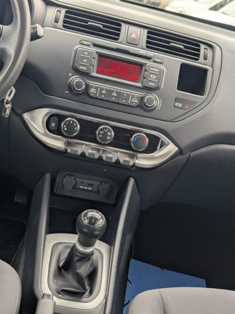 KIA  RIO 1.2I 85CV ET 5CV FISCAUX DISTRIBUTION A CHAINE 