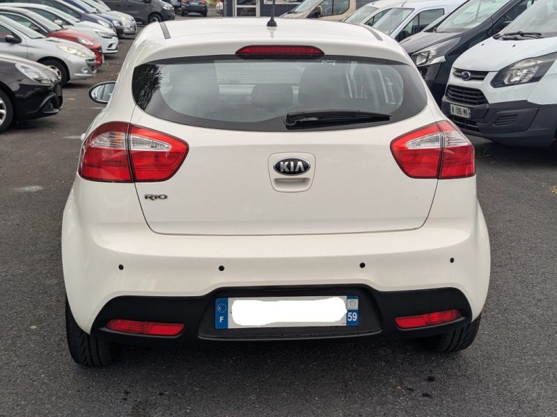 KIA  RIO 1.2I 85CV ET 5CV FISCAUX DISTRIBUTION A CHAINE 