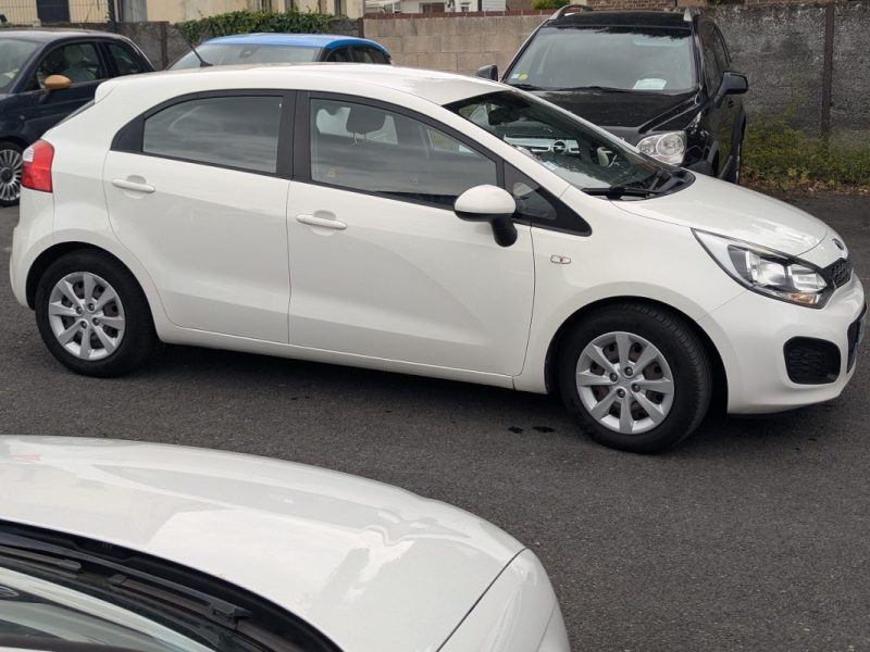 KIA  RIO 1.2I 85CV ET 5CV FISCAUX DISTRIBUTION A CHAINE 