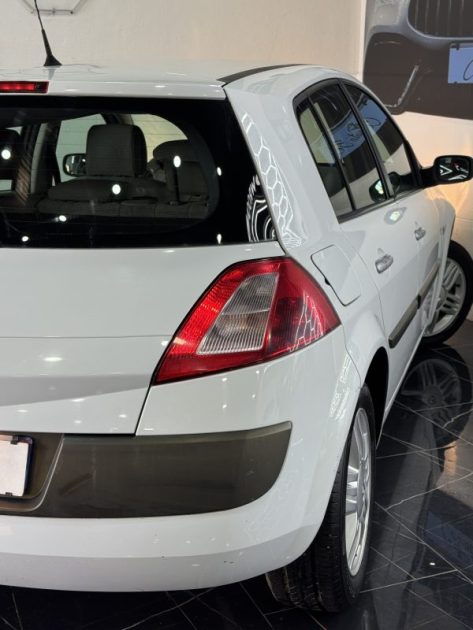 RENAULT MEGANE 2005 1.6 16V