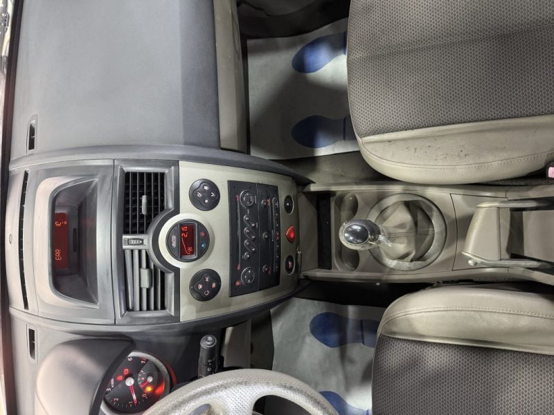 RENAULT MEGANE 2005 1.6 16V