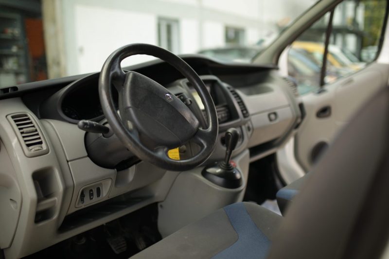 RENAULT TRAFIC 2011 BOITE AUTO