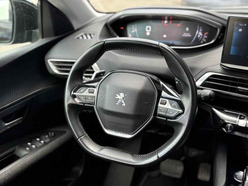 PEUGEOT 3008 1.5 BLUEHDI 130 ALLURE 