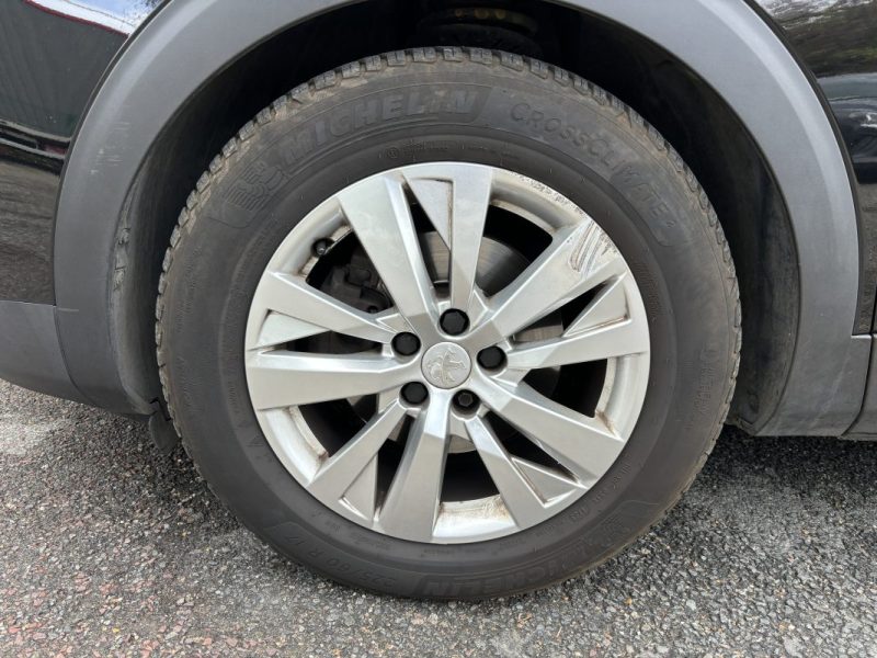 PEUGEOT 3008 1.5 BLUEHDI 130 ALLURE 