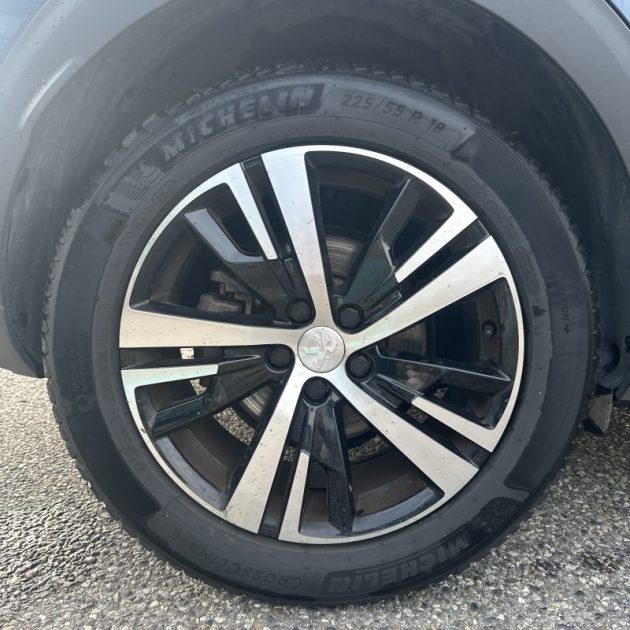 PEUGEOT 3008 1.5 BlueHDi 130ch S&S Active Pack EAT8 Garantie 12 mois 