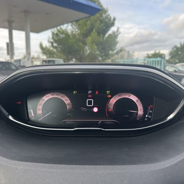 PEUGEOT 3008 1.5 BlueHDi 130ch S&S Active Pack EAT8 Garantie 12 mois 