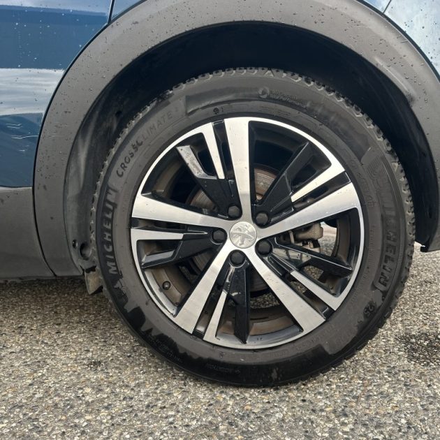 PEUGEOT 3008 1.5 BlueHDi 130ch S&S Active Pack EAT8 Garantie 12 mois 