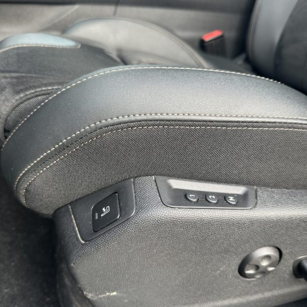 PEUGEOT 3008 1.5 BlueHDi 130ch S&S Active Pack EAT8 Garantie 12 mois 