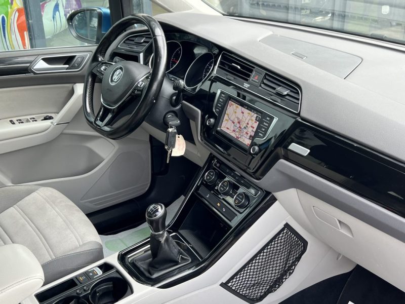 VOLKSWAGEN TOURAN III 1.6 TDI 110 Cv GPS TACTILE / CRIT AIR 2 - GARANTIE 1 AN