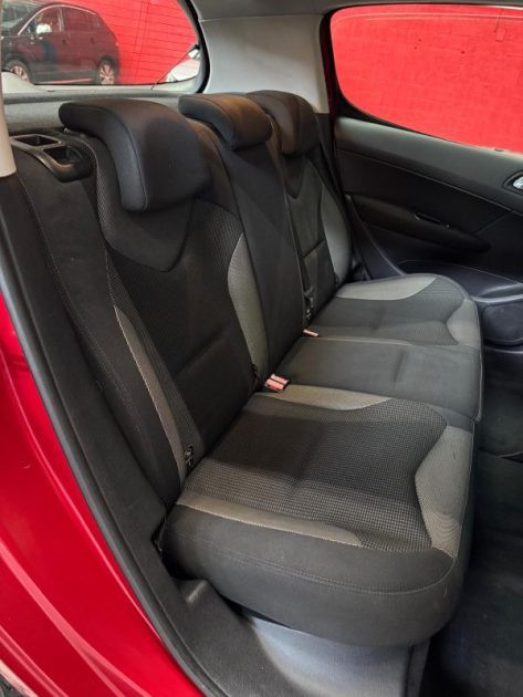 PEUGEOT 308 1.6 HDI 90 Premium 