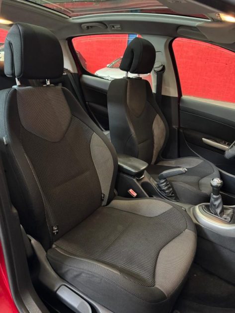 PEUGEOT 308 1.6 HDI 90 Premium 