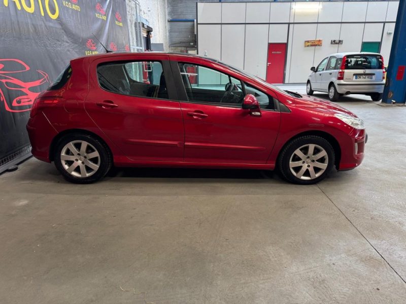 PEUGEOT 308 1.6 HDI 90 Premium 