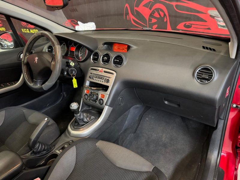 PEUGEOT 308 1.6 HDI 90 Premium 