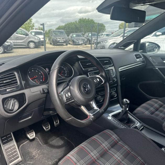 VOLKSWAGEN GOLF 2.0 TSI 230ch BlueMotion Technology GTI Performance Garantie 12 Mois 