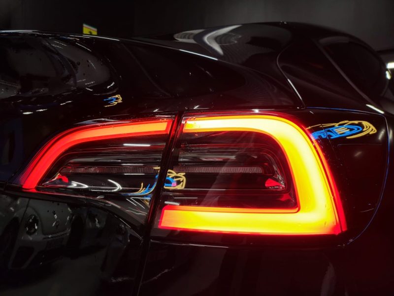 TESLA MODEL Y 300cv LONG RANGE / AUTOPILOT + SIEGES ELECTRIQUE CHAUFFANTS AV/AR + CAMERA 360°