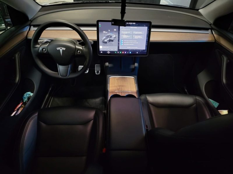 TESLA MODEL Y 300cv LONG RANGE / AUTOPILOT + SIEGES ELECTRIQUE CHAUFFANTS AV/AR + CAMERA 360°