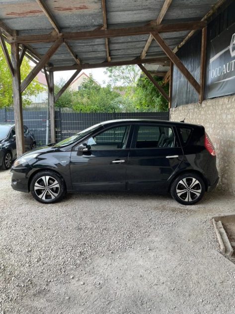 RENAULT MEGANE SCENIC 2011