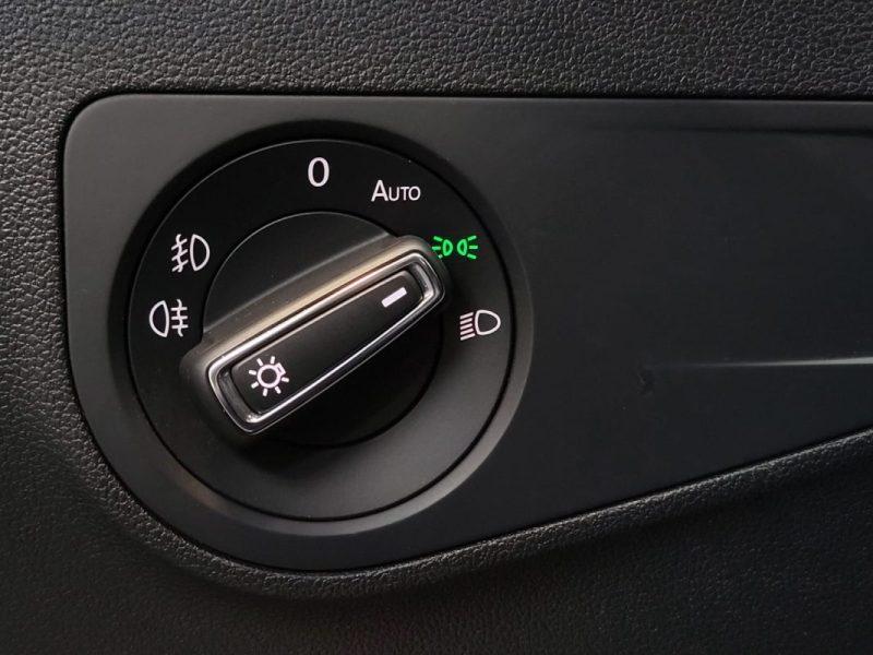 VOLKSWAGEN TIGUAN 2.0 TDI R-Line DSG7 150ch