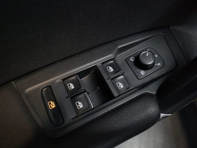 VOLKSWAGEN TIGUAN 2.0 TDI R-Line DSG7 150ch