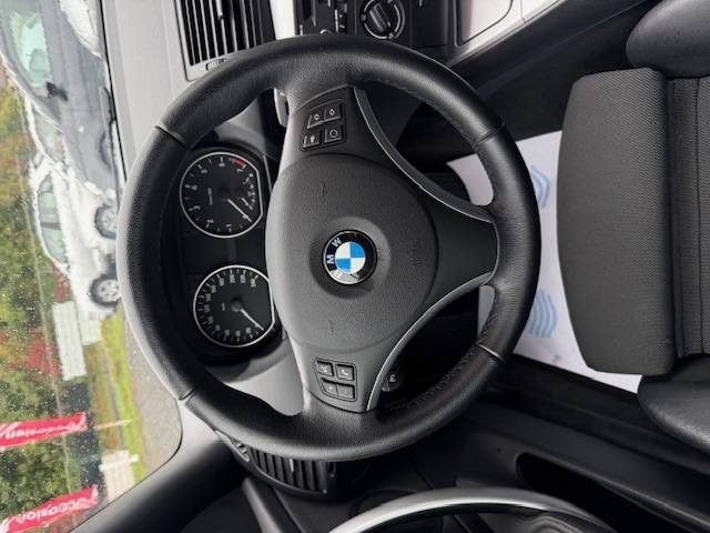 BMW  1er 118i  2008 - 56619 KM