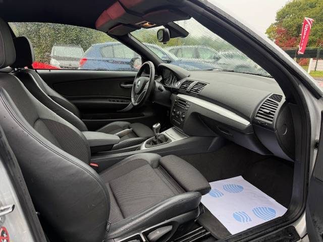 BMW  1er 118i  2008 - 56619 KM