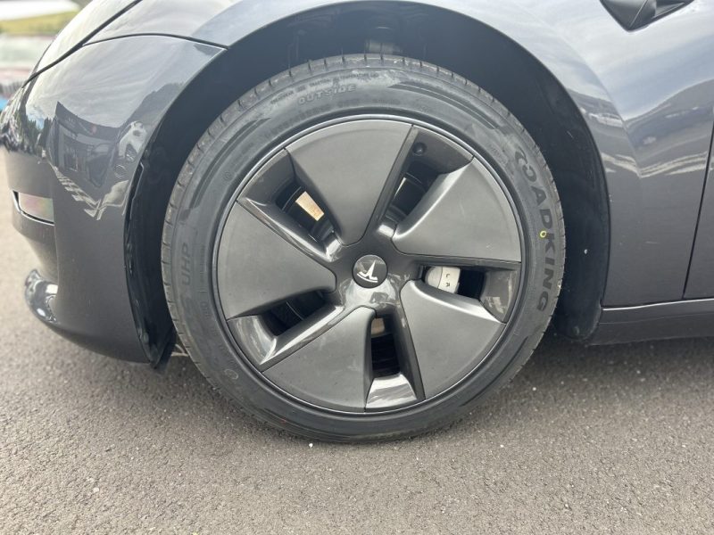 TESLA MODEL 3 - DualMotor - Grande Autonomie