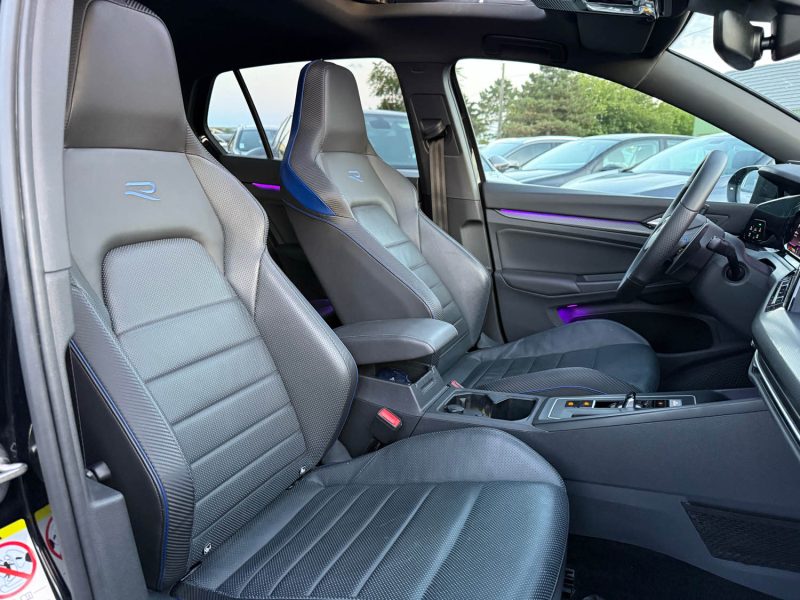 VOLKSWAGEN GOLF 8R  2021