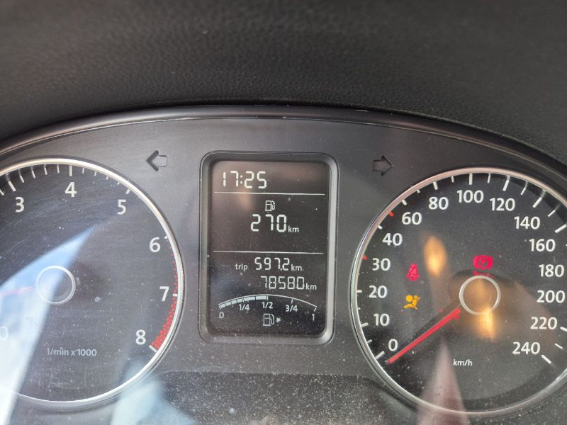 VOLKSWAGEN POLO 2013