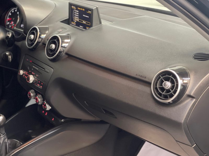 AUDI A1  SPORTBACK 1.2 TFSI 86ch S LINE GARANTIE 12 MOIS, HISTORIQUE COMPLET, SUPER ETAT