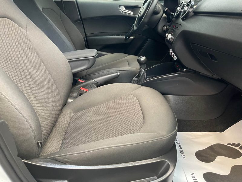 AUDI A1  SPORTBACK 1.2 TFSI 86ch S LINE GARANTIE 12 MOIS, HISTORIQUE COMPLET, SUPER ETAT