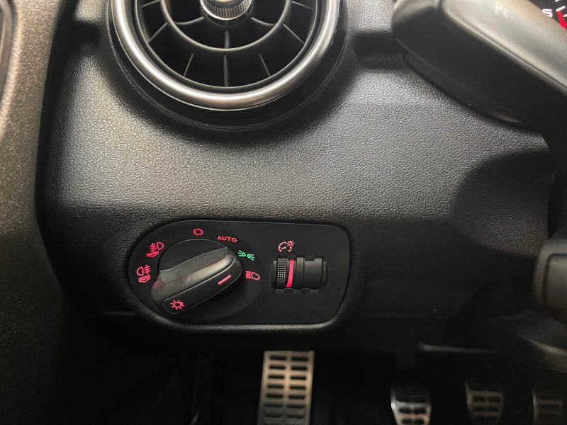 AUDI A1  SPORTBACK 1.2 TFSI 86ch S LINE GARANTIE 12 MOIS, HISTORIQUE COMPLET, SUPER ETAT