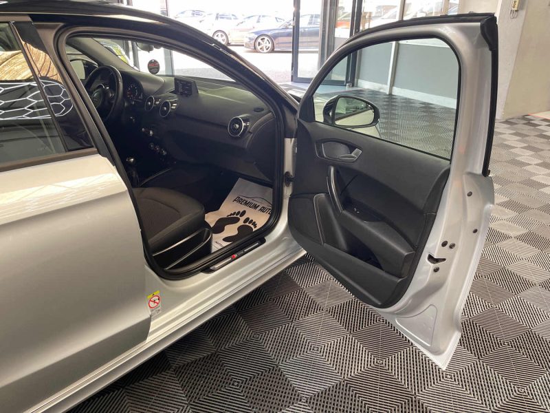 AUDI A1  SPORTBACK 1.2 TFSI 86ch S LINE GARANTIE 12 MOIS, HISTORIQUE COMPLET, SUPER ETAT