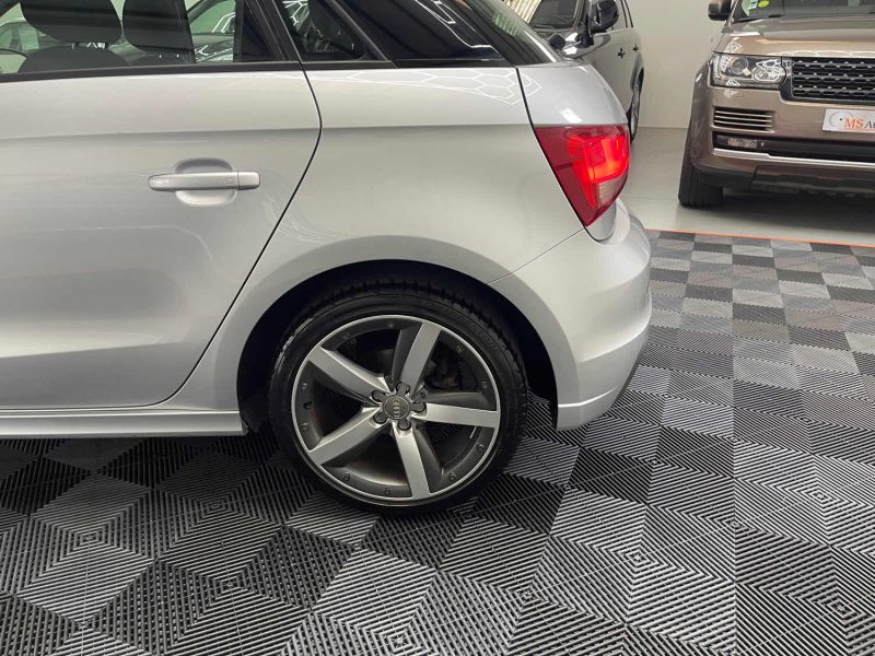 AUDI A1  SPORTBACK 1.2 TFSI 86ch S LINE GARANTIE 12 MOIS, HISTORIQUE COMPLET, SUPER ETAT