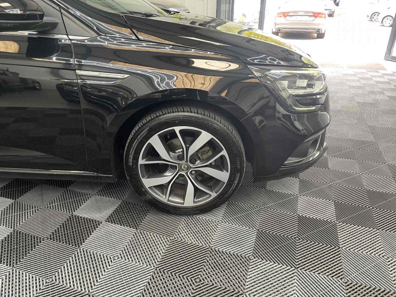 RENAULT MEGANE IV SEULEMENT 58000KMS 1.2 TCE 130ch ENERGY INTENS GARANTIE 12 MOIS HISTORIQUE COMPLET