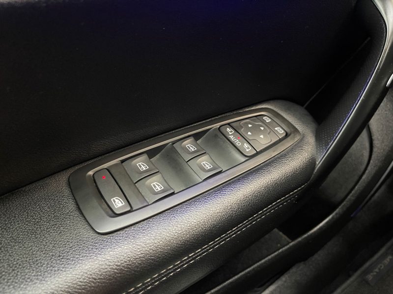 RENAULT MEGANE IV SEULEMENT 58000KMS 1.2 TCE 130ch ENERGY INTENS GARANTIE 12 MOIS HISTORIQUE COMPLET