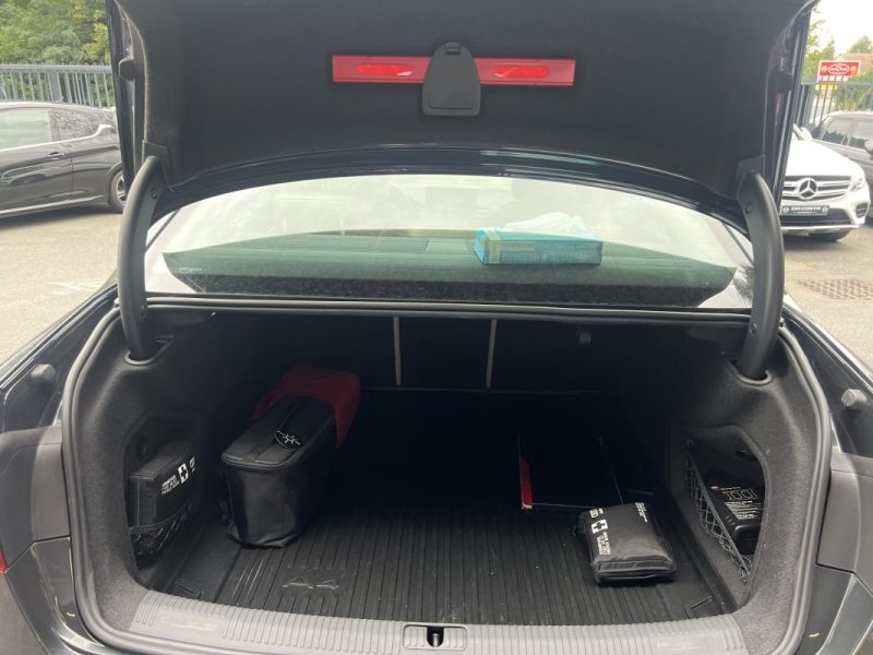 AUDI A4 LIMOUSINE V PHASE 2 AVUS 35 TFSI 2.0 HYBRID 150 Cv 1ERE MAIN 6525 Kms - GARANTIE 1