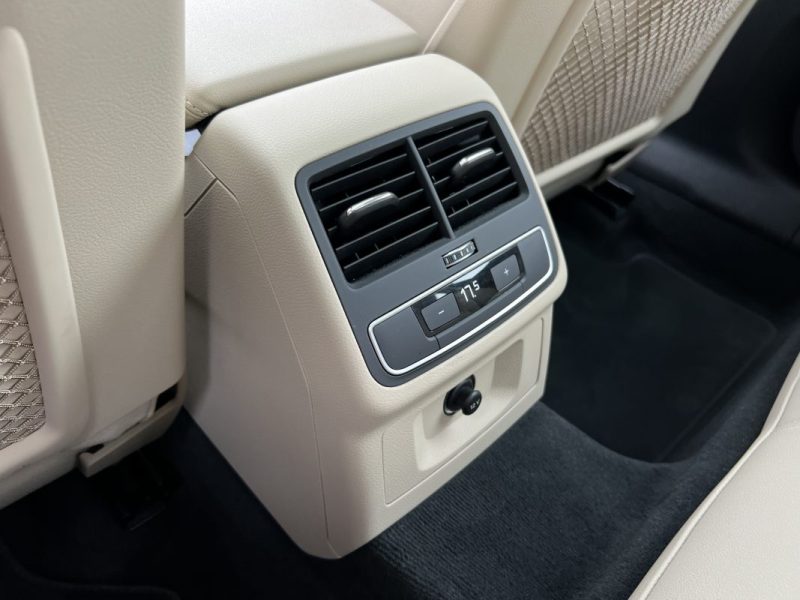 AUDI A4 LIMOUSINE V PHASE 2 AVUS 35 TFSI 2.0 HYBRID 150 Cv 1ERE MAIN 6525 Kms - GARANTIE 1