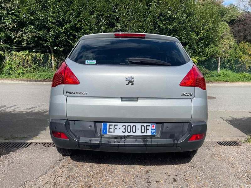 PEUGEOT 3008 1.6i 16v 120CH